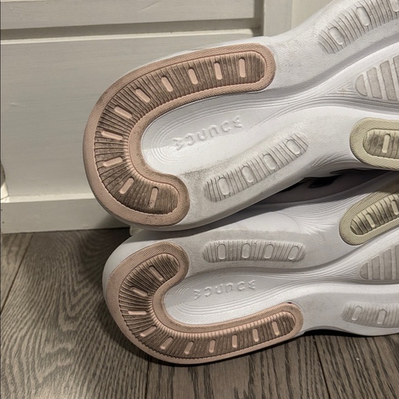 Adidas Sneakers💟 - Picture 2 of 4